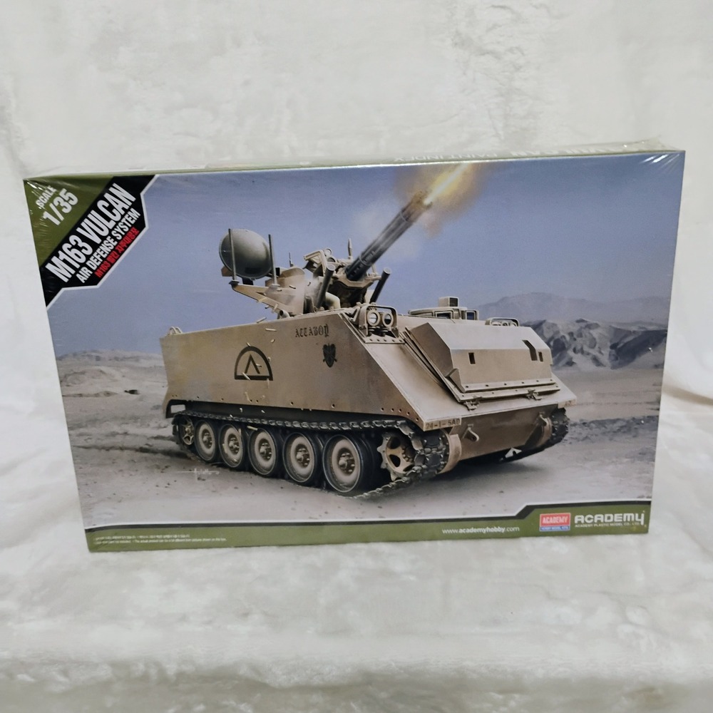 Academy 13507 M163 Vulcan Air Defense System 1/35 Scale Model Kit New Sealed